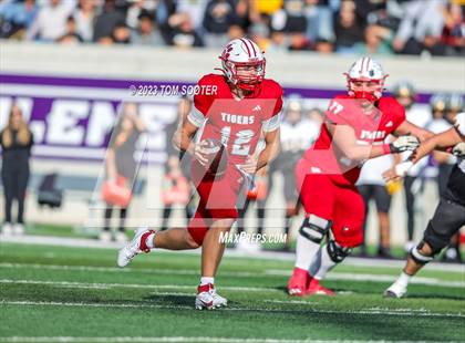 Thumbnail 3 in Seminole @ Glen Rose (UIL Football 4A Division 2 Regional Semifinal) photogallery.