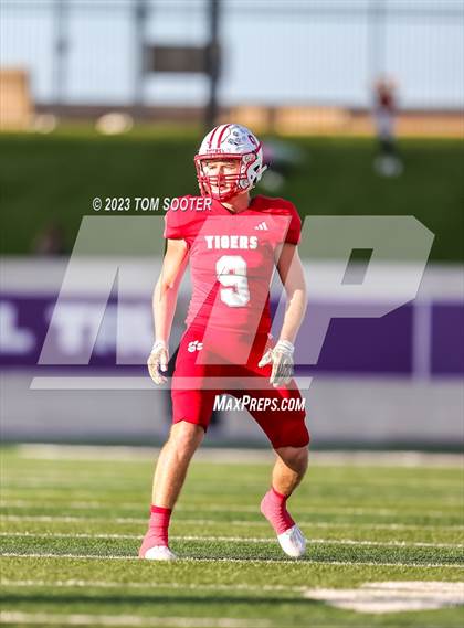 Thumbnail 2 in Seminole @ Glen Rose (UIL Football 4A Division 2 Regional Semifinal) photogallery.