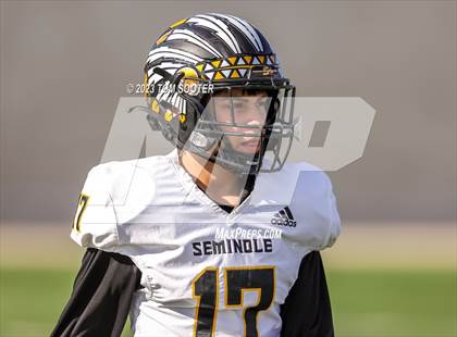 Thumbnail 1 in Seminole @ Glen Rose (UIL Football 4A Division 2 Regional Semifinal) photogallery.
