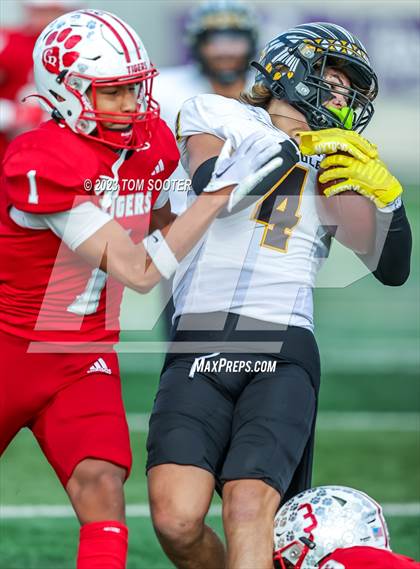 Thumbnail 3 in Seminole @ Glen Rose (UIL Football 4A Division 2 Regional Semifinal) photogallery.