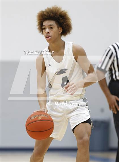 Thumbnail 2 in Dallas Jesuit vs. Plano East (In-N-Out Tournament) photogallery.