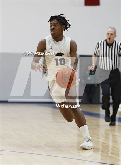 Thumbnail 2 in Dallas Jesuit vs. Plano East (In-N-Out Tournament) photogallery.