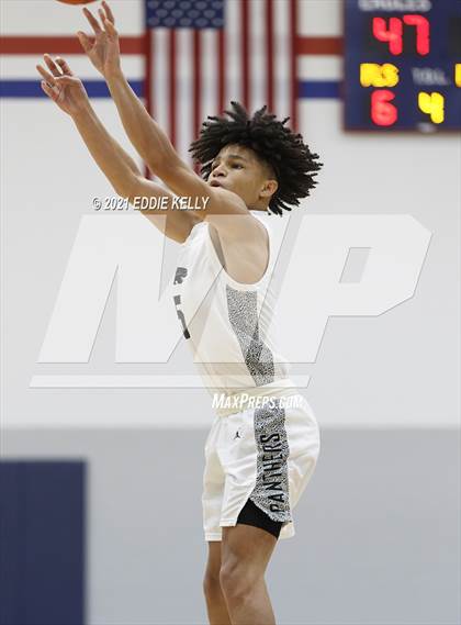 Thumbnail 2 in Dallas Jesuit vs. Plano East (In-N-Out Tournament) photogallery.