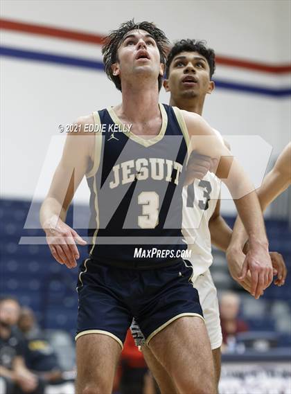 Thumbnail 2 in Dallas Jesuit vs. Plano East (In-N-Out Tournament) photogallery.