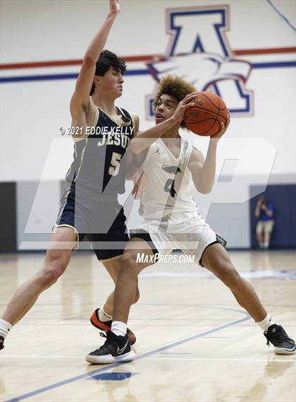 Thumbnail 1 in Dallas Jesuit vs. Plano East (In-N-Out Tournament) photogallery.