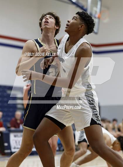 Thumbnail 2 in Dallas Jesuit vs. Plano East (In-N-Out Tournament) photogallery.