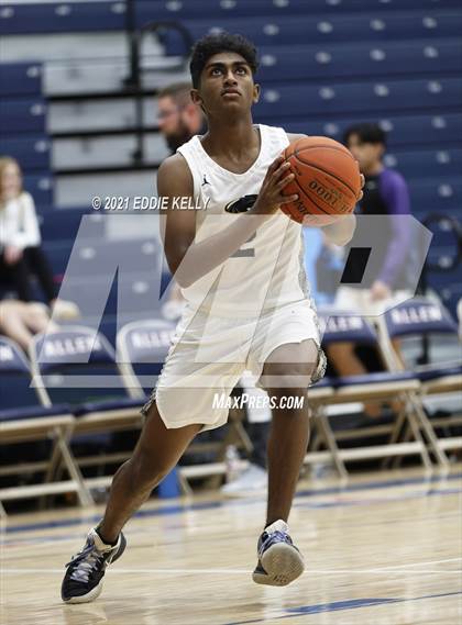 Thumbnail 3 in Dallas Jesuit vs. Plano East (In-N-Out Tournament) photogallery.