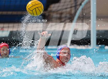 Thumbnail 1 in Los Amigos @ Los Alamitos photogallery.
