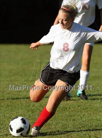 Thumbnail 2 in Halls vs Sullivan South (Sevier County Invitational) photogallery.