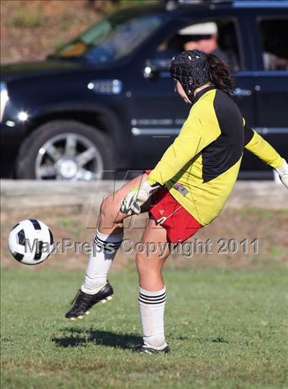 Thumbnail 1 in Halls vs Sullivan South (Sevier County Invitational) photogallery.