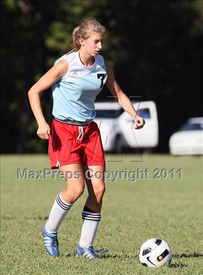 Thumbnail 1 in Halls vs Sullivan South (Sevier County Invitational) photogallery.