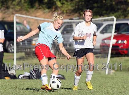 Thumbnail 3 in Halls vs Sullivan South (Sevier County Invitational) photogallery.