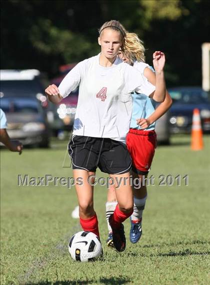 Thumbnail 1 in Halls vs Sullivan South (Sevier County Invitational) photogallery.