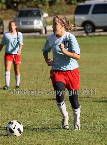 Thumbnail 2 in Halls vs Sullivan South (Sevier County Invitational) photogallery.