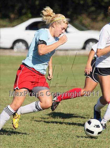 Thumbnail 3 in Halls vs Sullivan South (Sevier County Invitational) photogallery.