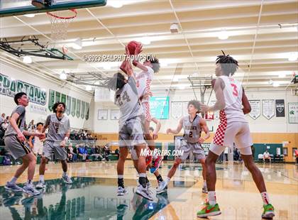 Thumbnail 3 in Bishop O'Dowd vs. Taft (MLK Classic @ De La Salle) photogallery.