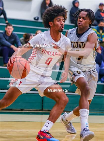Thumbnail 2 in Bishop O'Dowd vs. Taft (MLK Classic @ De La Salle) photogallery.