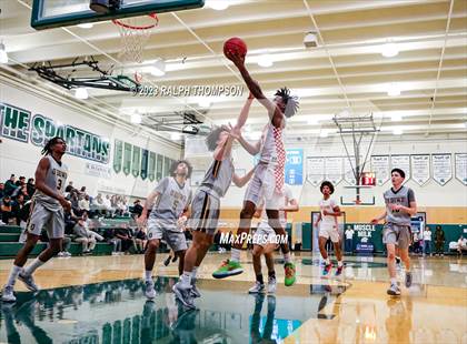 Thumbnail 3 in Bishop O'Dowd vs. Taft (MLK Classic @ De La Salle) photogallery.