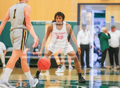Thumbnail 2 in Bishop O'Dowd vs. Taft (MLK Classic @ De La Salle) photogallery.
