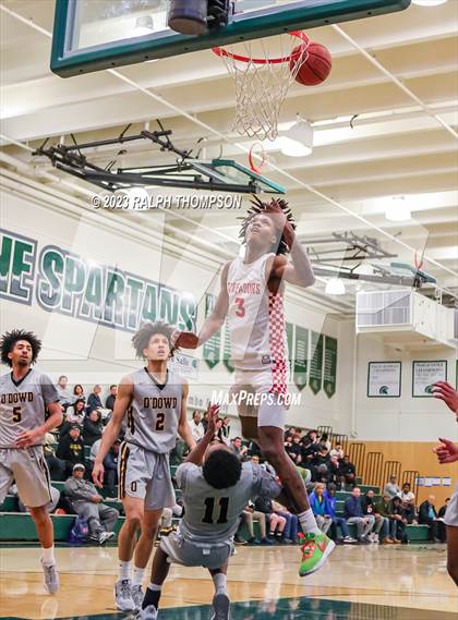 Thumbnail 1 in Bishop O'Dowd vs. Taft (MLK Classic @ De La Salle) photogallery.