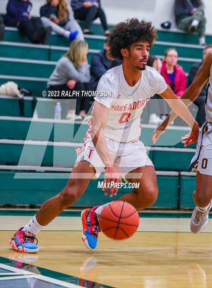 Thumbnail 1 in Bishop O'Dowd vs. Taft (MLK Classic @ De La Salle) photogallery.