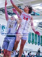 Photo from the gallery "Bishop O'Dowd vs. Taft (MLK Classic @ De La Salle)"