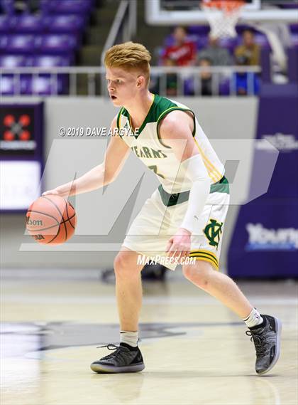 Thumbnail 3 in Davis vs. Kearns (UHSAA 6A Quarterfinal) photogallery.