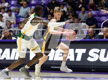 Thumbnail 3 in Davis vs. Kearns (UHSAA 6A Quarterfinal) photogallery.
