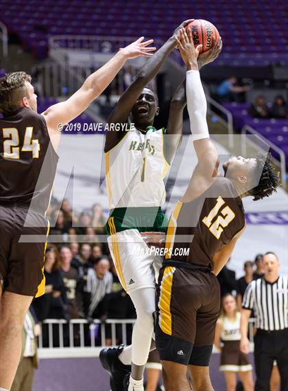 Thumbnail 2 in Davis vs. Kearns (UHSAA 6A Quarterfinal) photogallery.