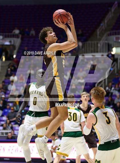 Thumbnail 3 in Davis vs. Kearns (UHSAA 6A Quarterfinal) photogallery.