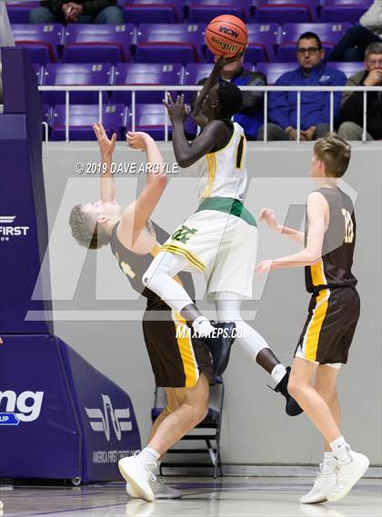 Thumbnail 3 in Davis vs. Kearns (UHSAA 6A Quarterfinal) photogallery.