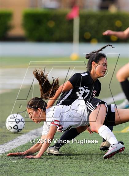 Thumbnail 3 in Verdugo Hills vs. Sotomayor (CIF LACS D3 Final) photogallery.