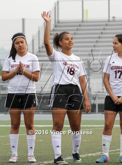 Thumbnail 1 in Verdugo Hills vs. Sotomayor (CIF LACS D3 Final) photogallery.