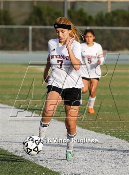 Thumbnail 2 in Verdugo Hills vs. Sotomayor (CIF LACS D3 Final) photogallery.