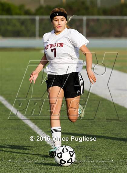 Thumbnail 2 in Verdugo Hills vs. Sotomayor (CIF LACS D3 Final) photogallery.