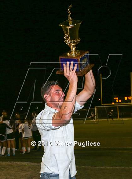Thumbnail 2 in Verdugo Hills vs. Sotomayor (CIF LACS D3 Final) photogallery.
