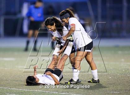 Thumbnail 3 in Verdugo Hills vs. Sotomayor (CIF LACS D3 Final) photogallery.