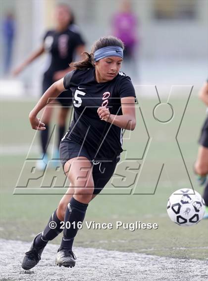 Thumbnail 2 in Verdugo Hills vs. Sotomayor (CIF LACS D3 Final) photogallery.