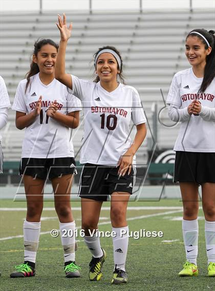 Thumbnail 1 in Verdugo Hills vs. Sotomayor (CIF LACS D3 Final) photogallery.