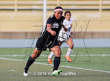 Thumbnail 2 in Verdugo Hills vs. Sotomayor (CIF LACS D3 Final) photogallery.
