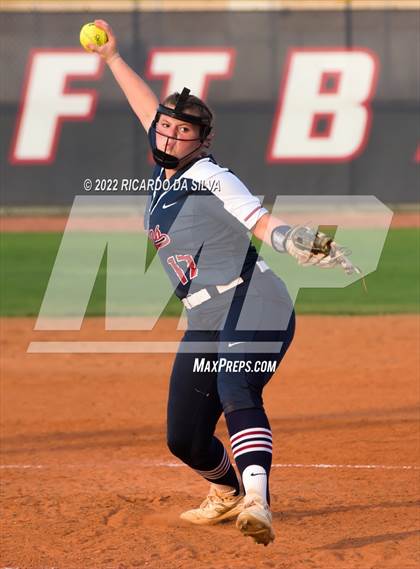 Thumbnail 2 in Tompkins vs Katy photogallery.