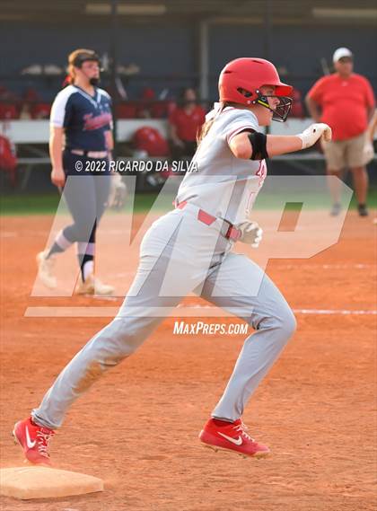 Thumbnail 2 in Tompkins vs Katy photogallery.