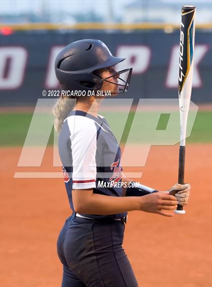 Thumbnail 3 in Tompkins vs Katy photogallery.