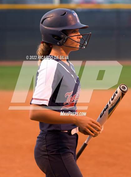 Thumbnail 3 in Tompkins vs Katy photogallery.