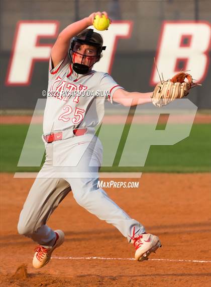 Thumbnail 2 in Tompkins vs Katy photogallery.