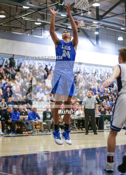 Thumbnail 3 in La Jolla Country Day @ Crescenta Valley (CIF Division III Regional Final) photogallery.