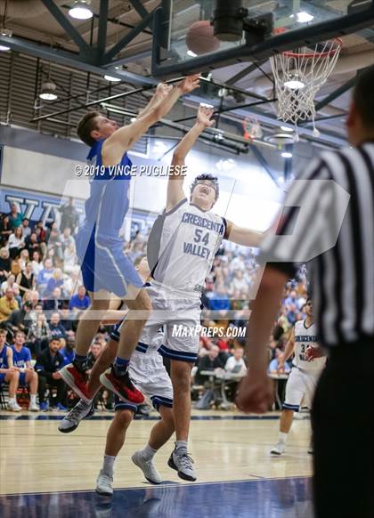 Thumbnail 2 in La Jolla Country Day @ Crescenta Valley (CIF Division III Regional Final) photogallery.