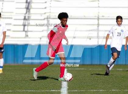Thumbnail 2 in Arrupe Jesuit vs. Jefferson photogallery.