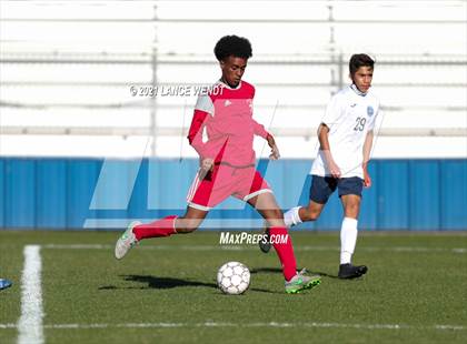 Thumbnail 3 in Arrupe Jesuit vs. Jefferson photogallery.