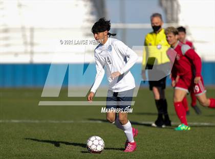Thumbnail 2 in Arrupe Jesuit vs. Jefferson photogallery.